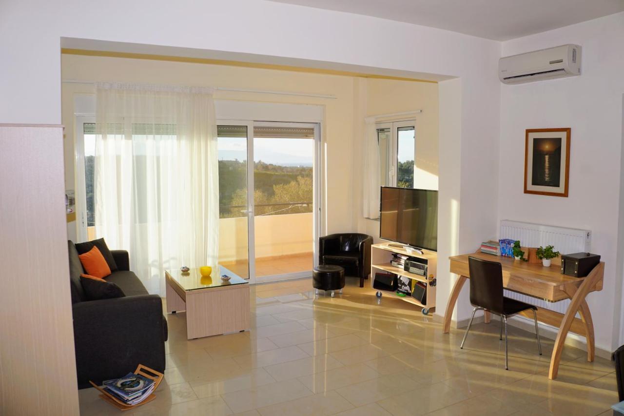 Olive Tree Hillside Apartment สตาโลส ภายนอก รูปภาพ