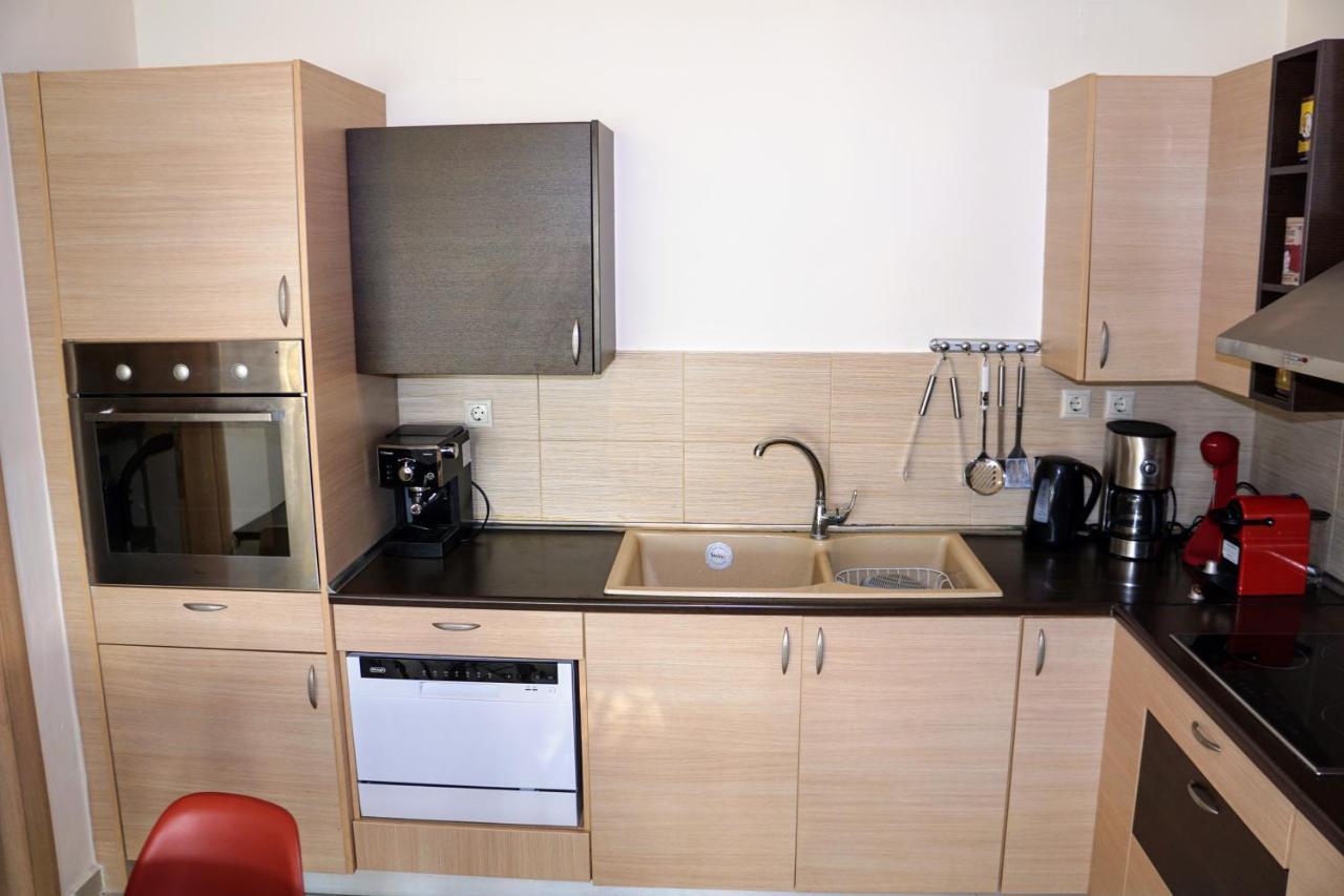 Olive Tree Hillside Apartment สตาโลส ภายนอก รูปภาพ