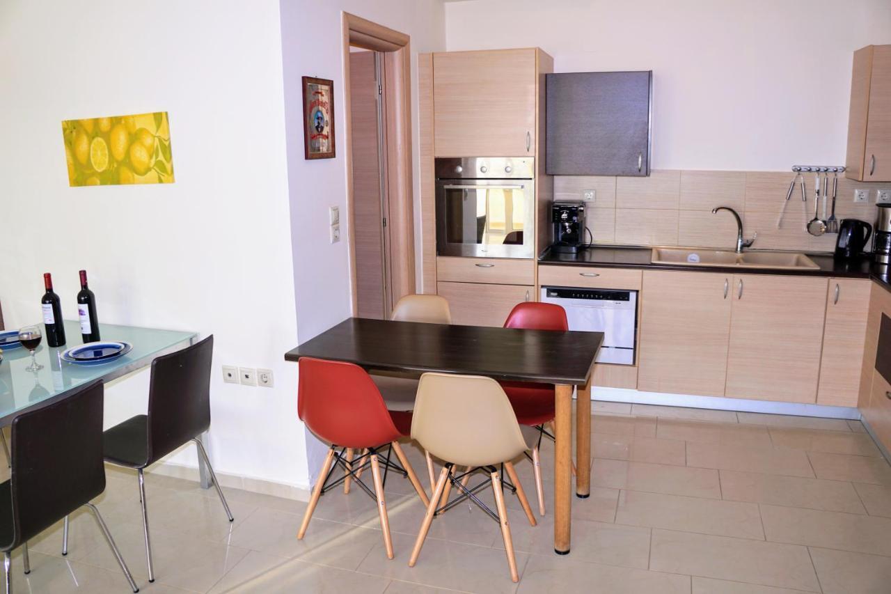 Olive Tree Hillside Apartment สตาโลส ภายนอก รูปภาพ