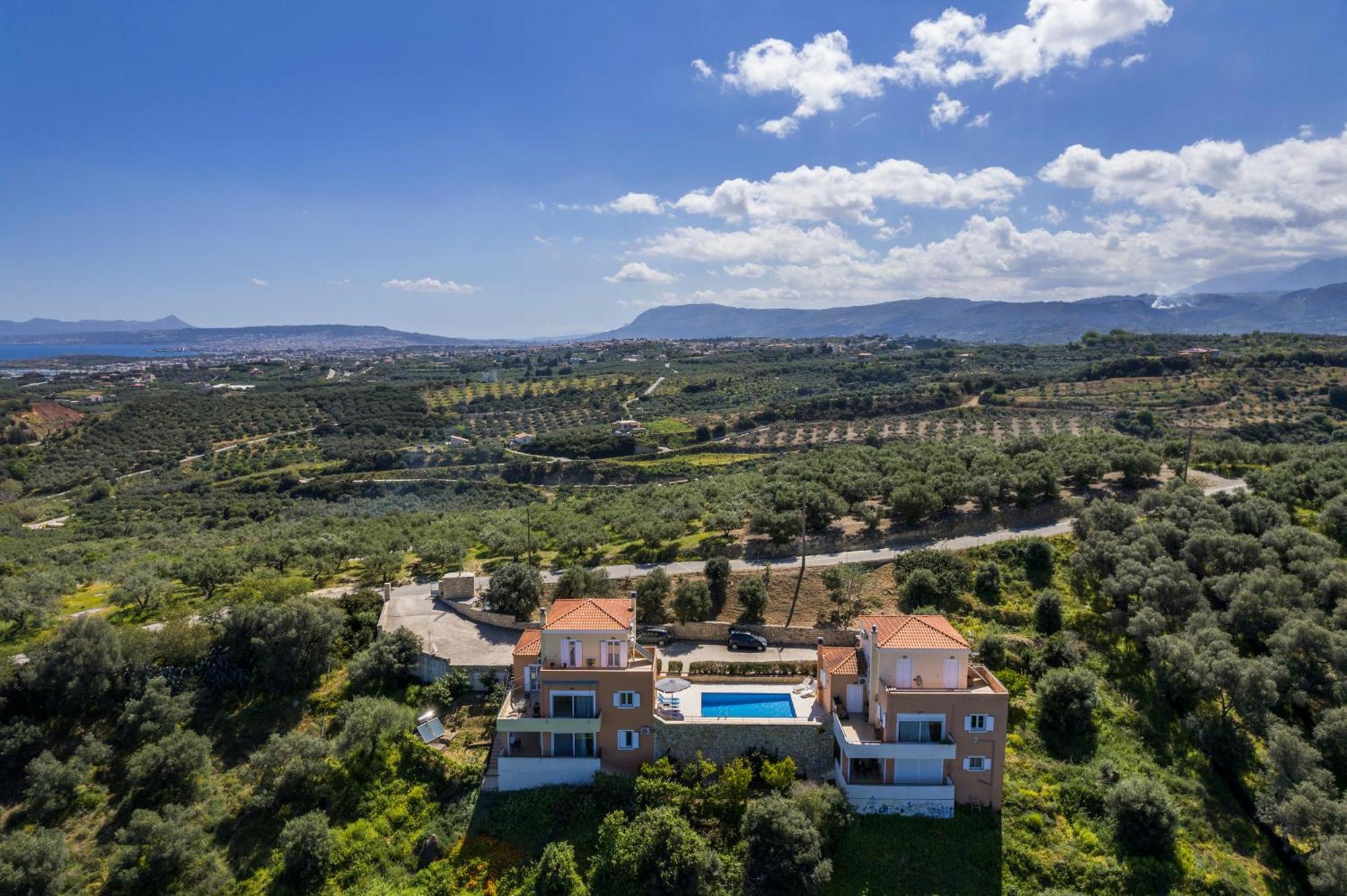 Olive Tree Hillside Apartment สตาโลส ภายนอก รูปภาพ