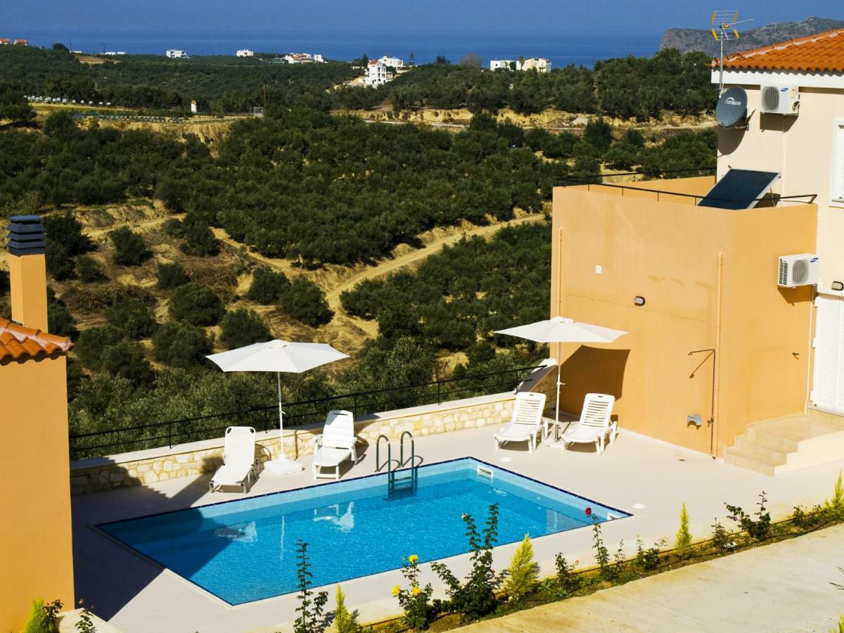 Olive Tree Hillside Apartment สตาโลส ภายนอก รูปภาพ